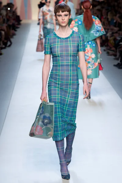 Look 35